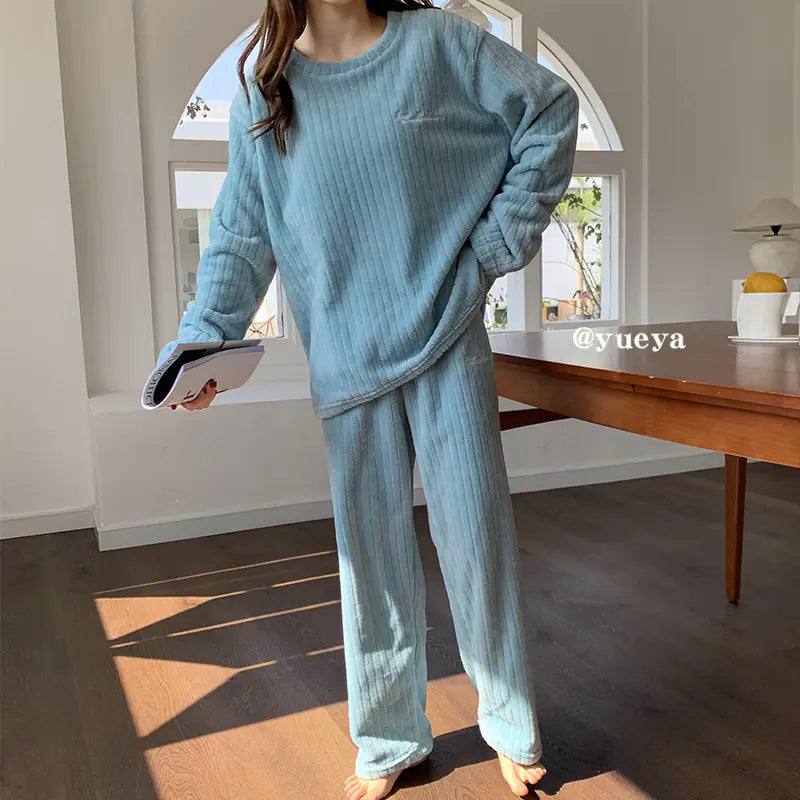 Women's Striped Coral Fleece Pajamas Set for Fall/Winter